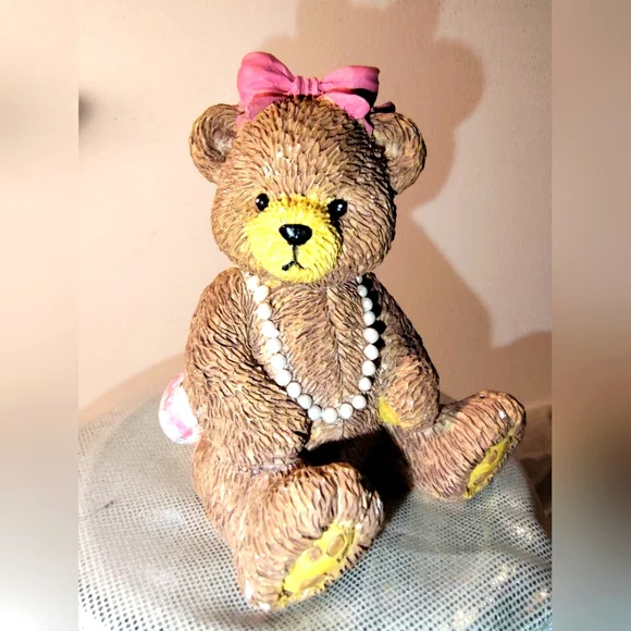 1995 BC Bronson Collectibles| Glamour Bear wearing pearls, pink bow, and purse. - Picture 1 of 6